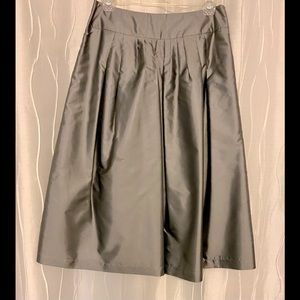 Silver taffeta full skirt, lined, size 4.